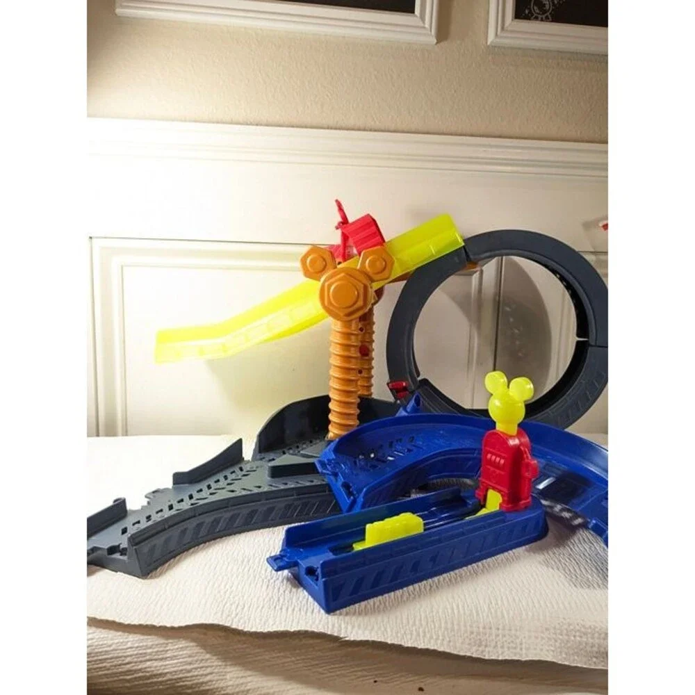Disney Mickey Mouse Roadster Racers Super Charged Race Track Drop & Loop READ